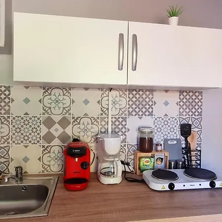 Independant Avec Terrasse Vue Jardin Appartement *